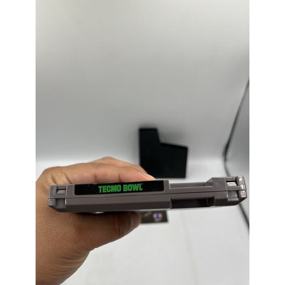 Nintendo NES Tecmo Bowl Game with Manual & Sleeve - Picture 3 of 7